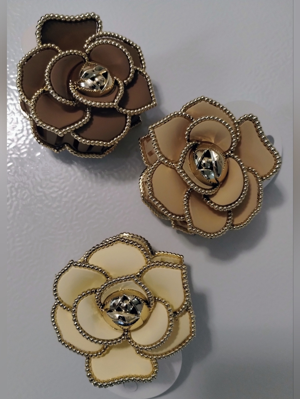 Camellia Hair Clips NWT 3 Pieces - Picture 3 of 12